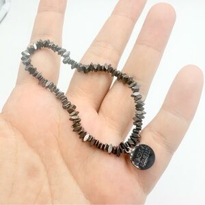 Kinsley Armelle GODDESS COLLECTION
ION PLATING BLACK LEXIS Stretchy BRACELET